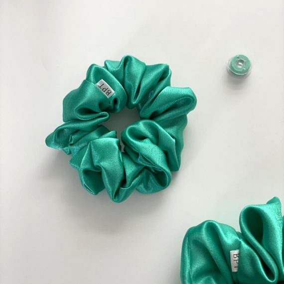 Medium SCRUNCHIE Mint Green