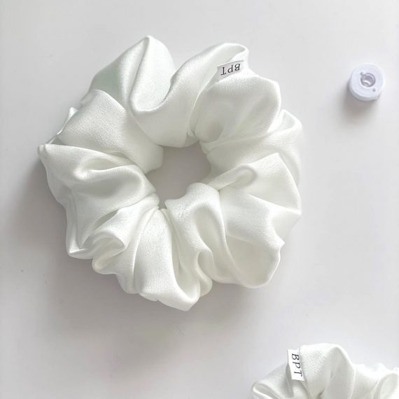 Large SCRUNCHIE Off White