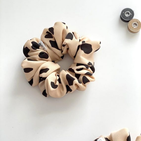 Medium SCRUNCHIE Nude Leopard