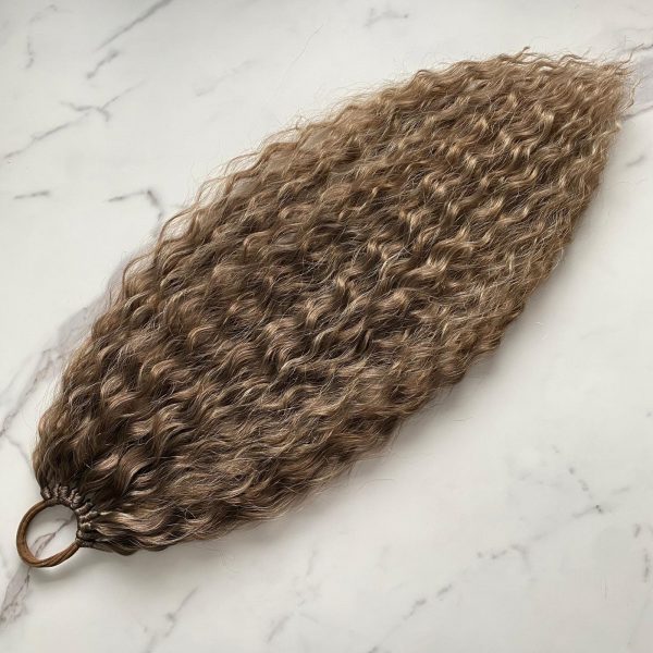 MEDIUM BRONDIE Curly Ponytail on elastic band 22inch - Image 4