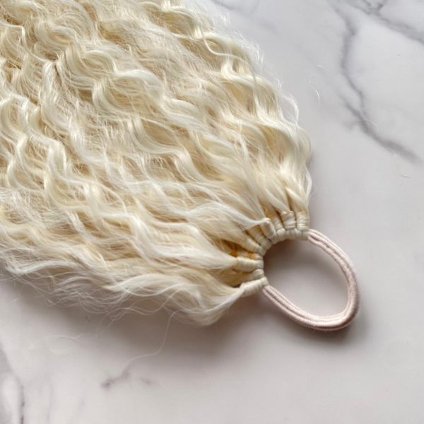 WHITE SNOW Curly Ponytail on elastic band 22inch - Image 3