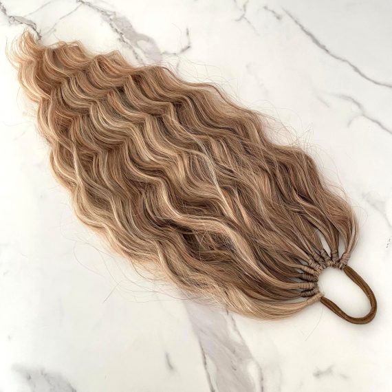 BRONDE HIGHLIGHTS Ponytail - Wavy Hollywood on elastic band